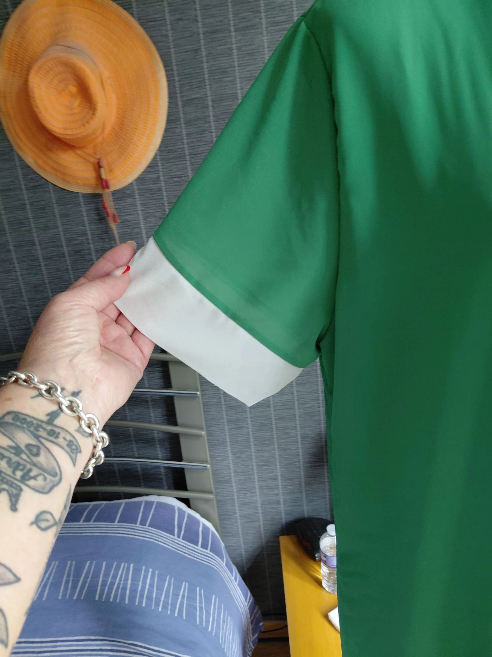 Muito bonito vestido de verão. Feminino. Tamanho U. – photo 3